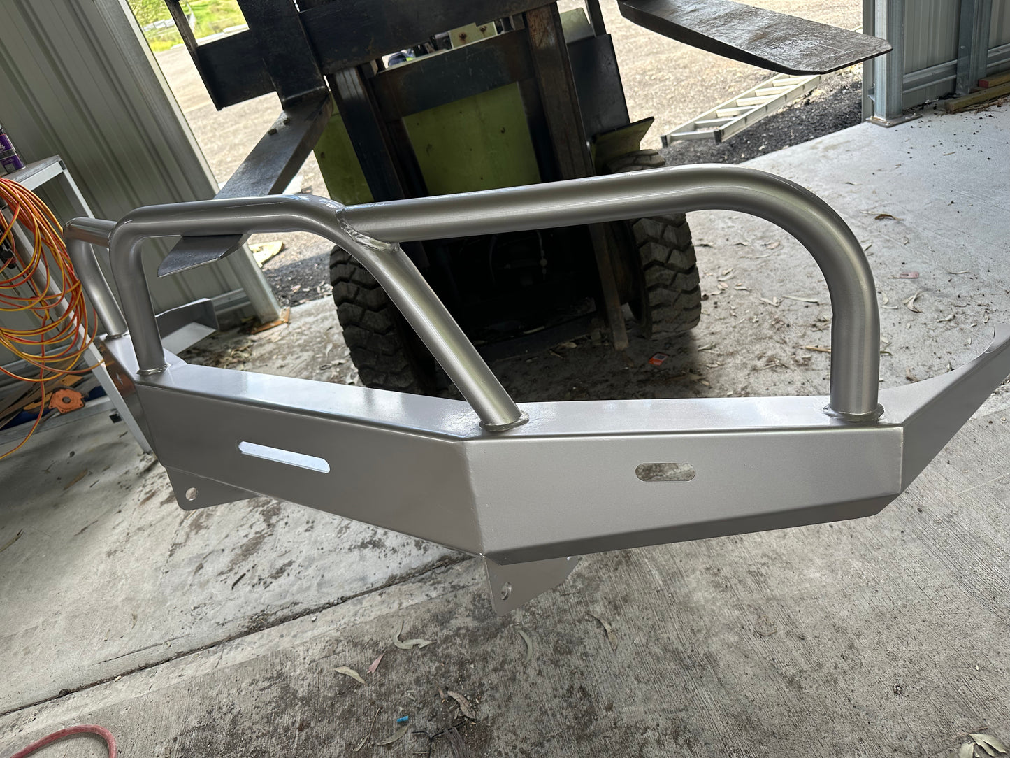 105 Series Custom Flatpack Bullbar