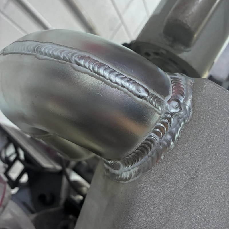 Turbo and wastegate detail