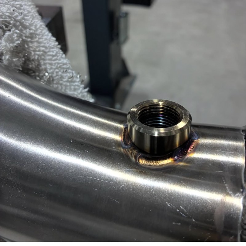 Bung welded into stainless tube